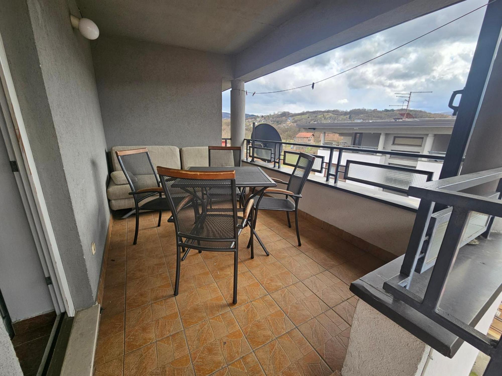 Apartman Ellye Lukavica ภายนอก รูปภาพ